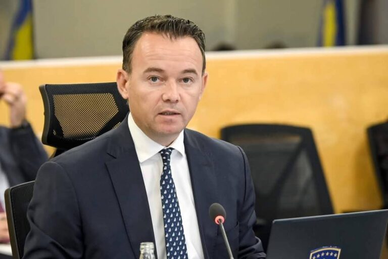 E konfirmuar: Faton Peci po intervistohet nga Prokuroria Speciale