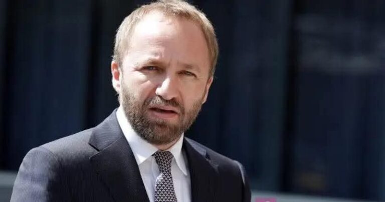 Tahiri: ZRrE-ja vepron nën ndikimin e Kurtit, ai sillet si shef i saj