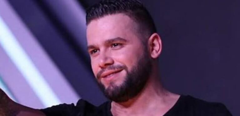 Flor Mumajesi lë pas problemet, rikthehet në tregun muzikor?