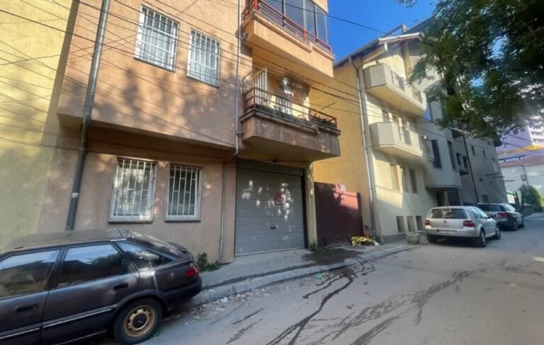 Gjendet pa shenja jete një person në Prishtinë, dyshohet se ra nga një objekt