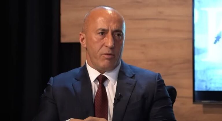 Haradinaj del me thirrje për pjesëtarët e UÇK-së: Mos udhëtoni nëpër Serbi