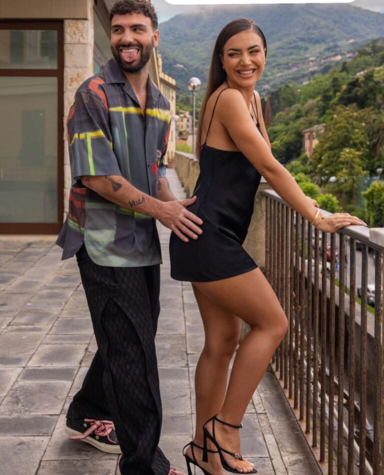 Derisa flitet për lidhjen e re të Sarës, ajo po shijon pushimet me Ledrin