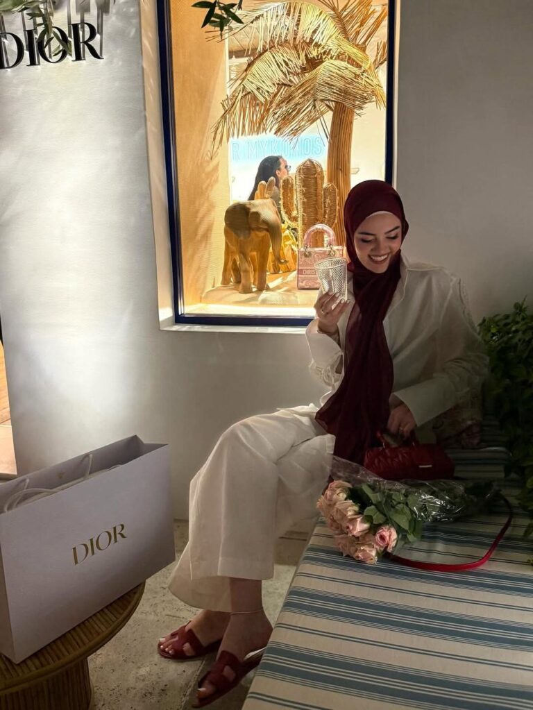 Brenda pushimeve luksoze të Hatit