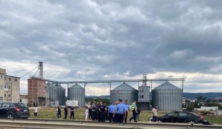 Një i vdekur e katër të lënduar në aksidentin në rrugën Prishtinë- Podujevë