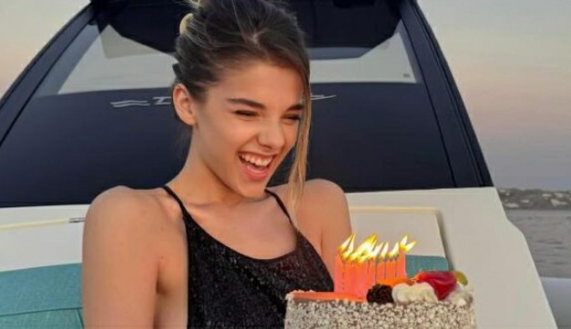 Arilena Ara feston ditëlindjen në ishujt grekë – publikon foto nga jahti