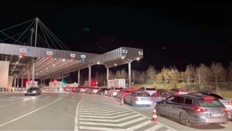 Pritjet deri dy orë, kjo është gjendja e fundit në pikat kufitare