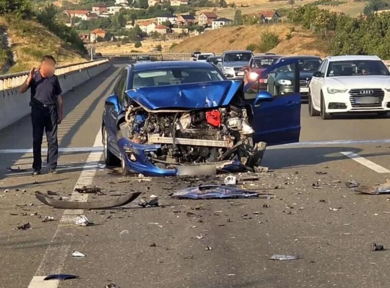 Aksident i rëndë në autostradën “Ibrahim Rugova” – nuk dihet për të lënduar