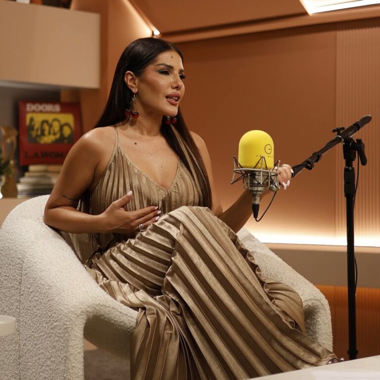 E mbuluar me një peshqir, Ilnisa “ndez” Instagramin: Jam gjithë ndjenja këtu