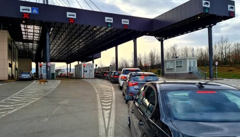 Kaq minuta ka pritje në pikat kufitare për të dalë nga Kosova