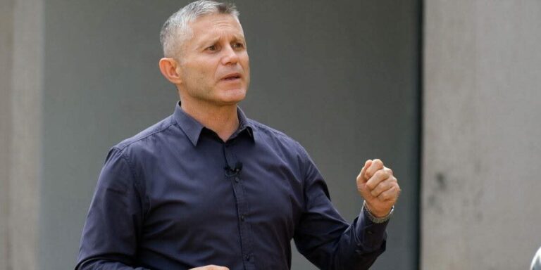 Ramadani: ‘Nuk ka Qeveri të re në vitin 2025’