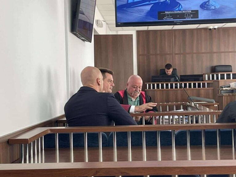 Sulmi ndaj gazetarëve, Simiqi paraqitet në Gjykatë