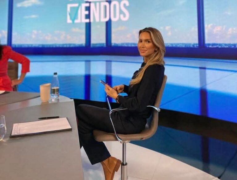 A i pëlqen Lori Hoxhës emisioni “Përputhen”?