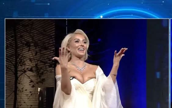 Dolce shijon darkë romantike në Grande Fratello