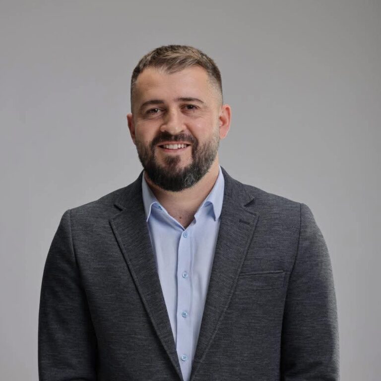 Lushtaku mesazh diasporën: Kthjelluni, qëndroni tre muaj në Kosovë dhe përballuni me faturat, shkollimin e shëndetësinë