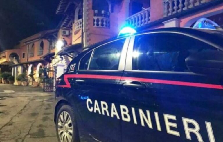 43-vjeçari shqiptar lyen me benzinë gruan dhe tenton ta djegë, e shpëton djali i tyre i mitur