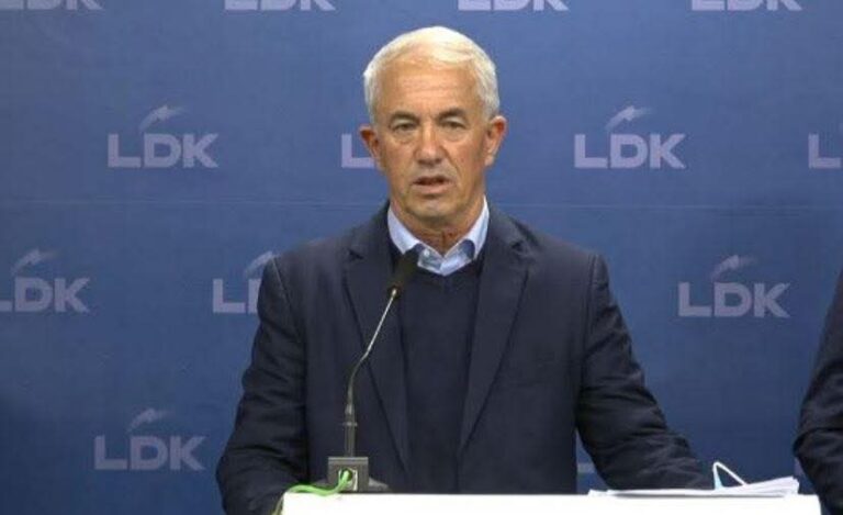 Kryetari i Dragashit me tone të ashpra: Ata që bëjnë kurthe dhe tradhtojnë LDK-në do ta paguajnë familjarisht