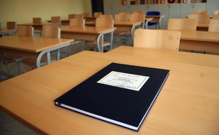 Fillon sot gjysmëvjetori i dytë, me përjashtim të disa komunave