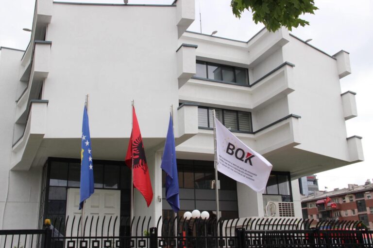 Paralajmërim nga BQK: Kujdes nga mesazhet mashtruese në emër të bankave