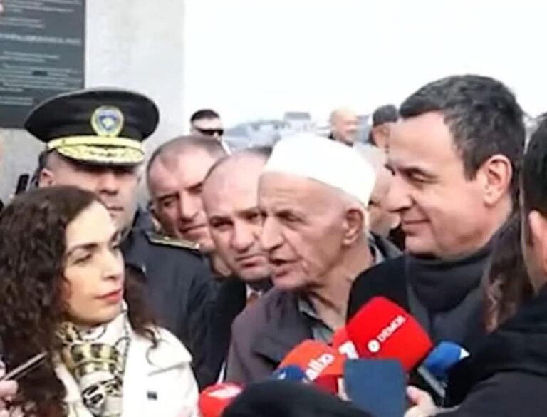 “Në komunë s’është asnjë i Reçakut”- I moshuari i la pa fjalë Osmanin e Kurtin, kritikoi komunën që qeveriset nga VV-ja